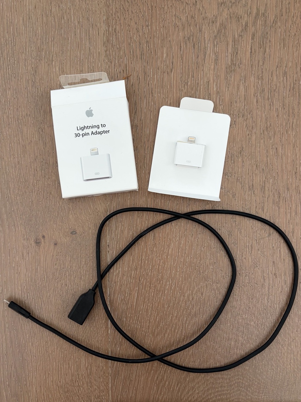 Lightning to 30-pin Adapter and Lightning extension cable bundle